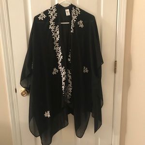 Black and white kimono cardigan